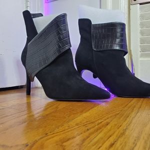 Charles David Beautiful 10/41 Suede, black leather. Never worn, kept intact.